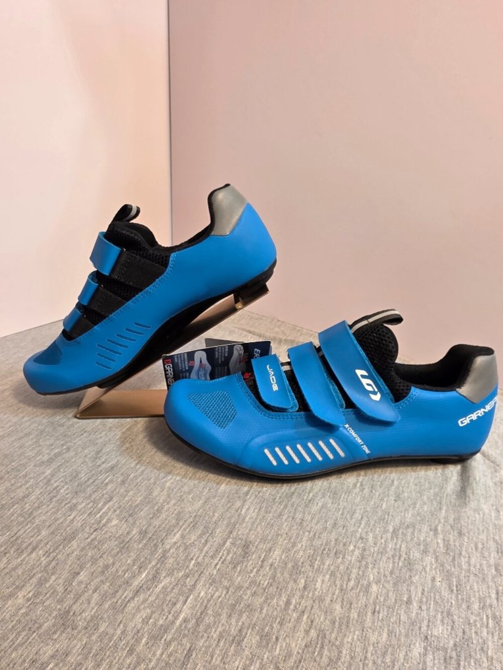 Giro Blue Women's Cycling Shoes with Velcro Straps